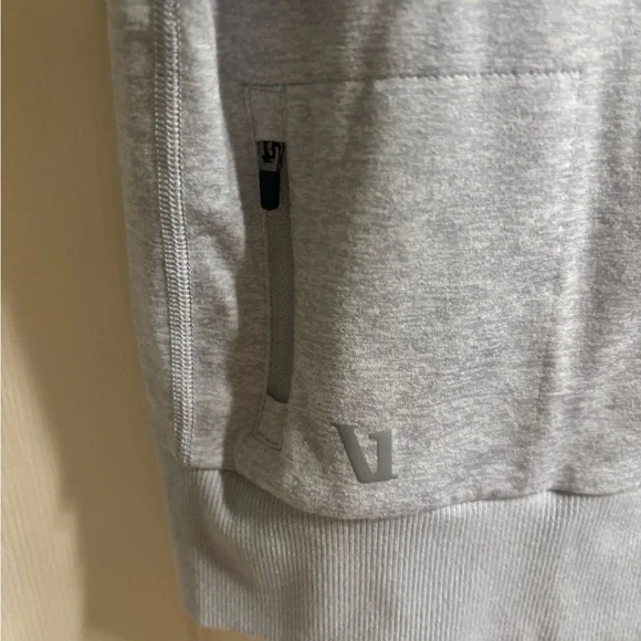 Men’s Vuori Gray lightweight crew/Long Sleeve Tee - Picture 2 of 3